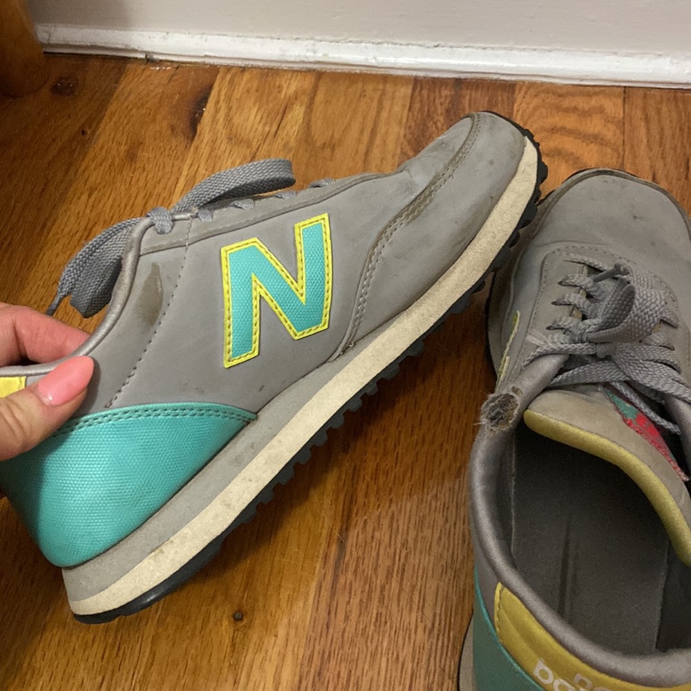 New Balance Shoes - Picture 5 of 5
